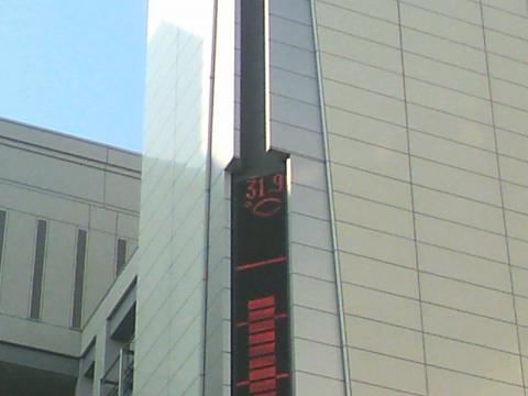 ファイル名: 2012073017070000.jpg
ファイルサイズ: 91.5KB
→クリックで元のサイズを表示 640(W)×480(H) 91.5